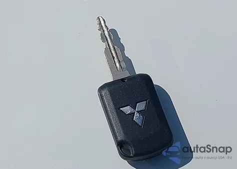 2017 Mitsubishi Mirage Es z USA, uszkodzony, nr VIN ML32A3HJ0HH004098